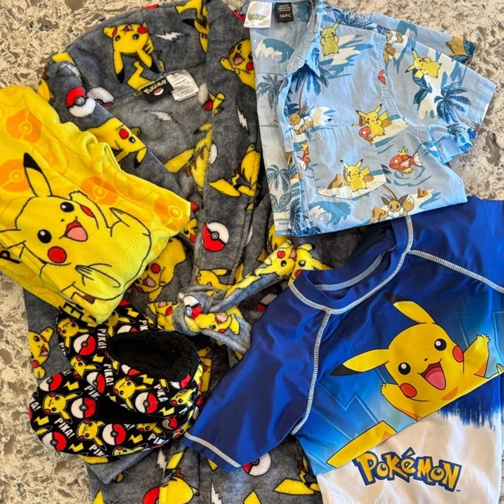 Pokemon Apparel Set - Picture 1 of 14